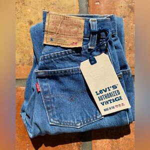 Authorized Vintage Women’s Levi's 501 Blue Jeans Size 24 with Levi’s tag